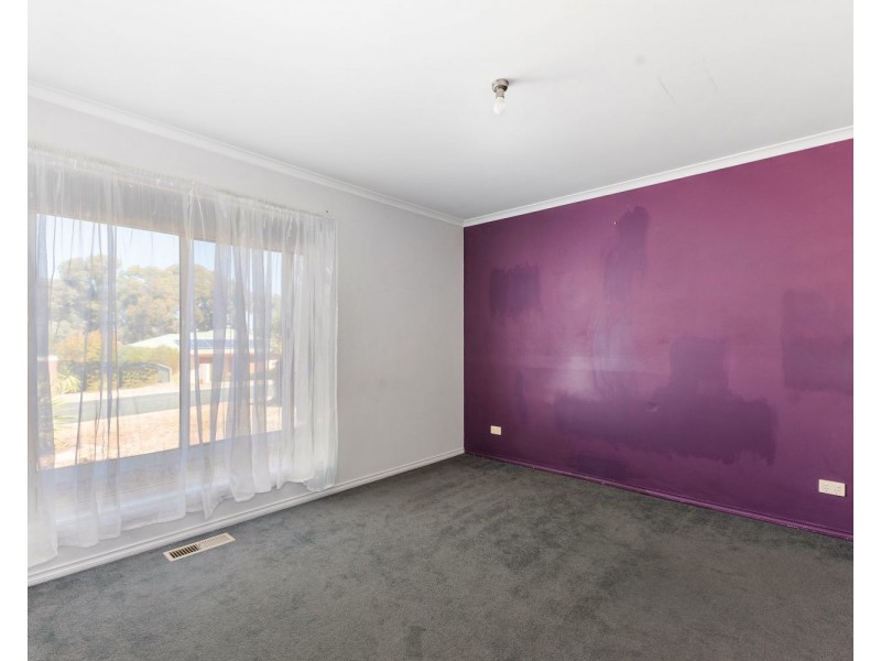 22 Derby Grove, Flora Hill VIC 3550