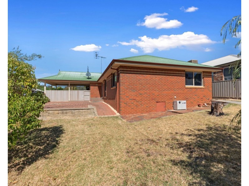 22 Derby Grove, Flora Hill VIC 3550