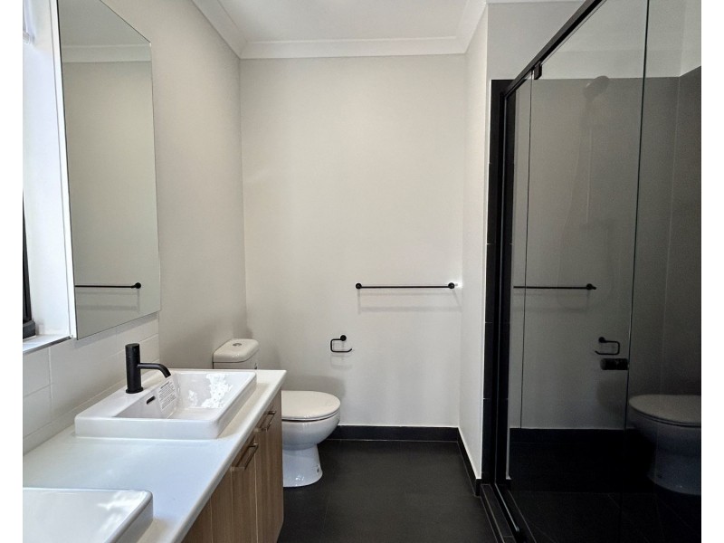 17 Sendock Parade, Huntly VIC 3551