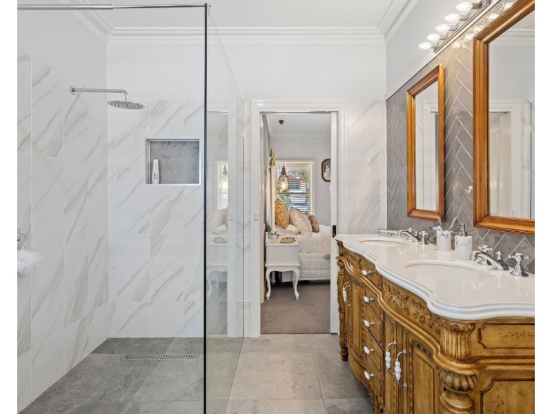 12 Cameron Court, Huntly VIC 3551