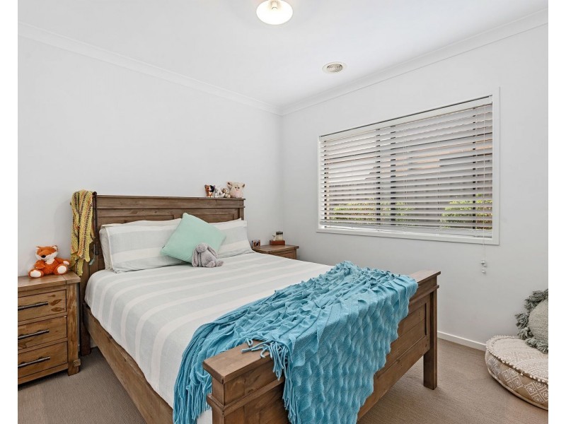 7 McEniry Way, Strathfieldsaye VIC 3551