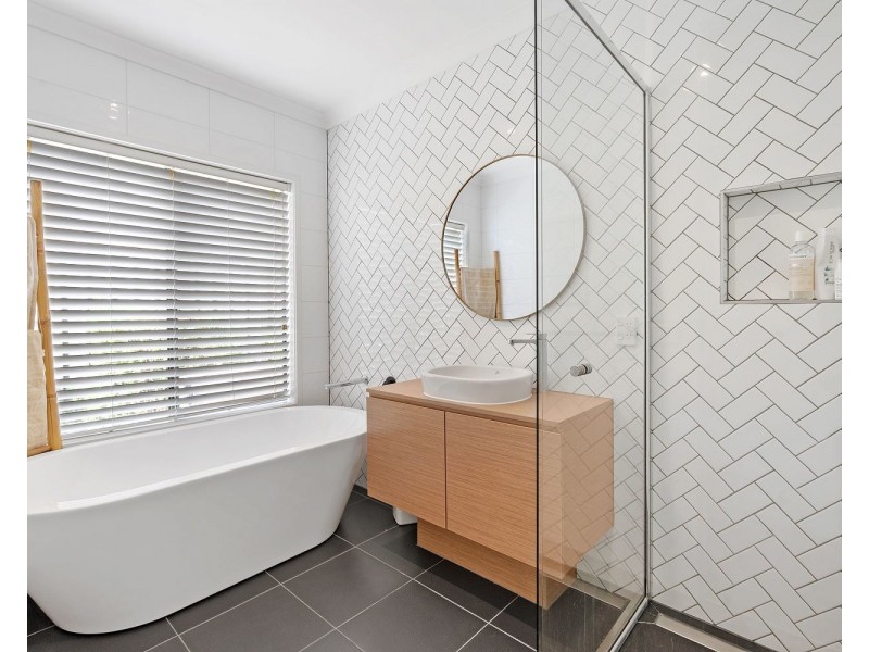 7 McEniry Way, Strathfieldsaye VIC 3551