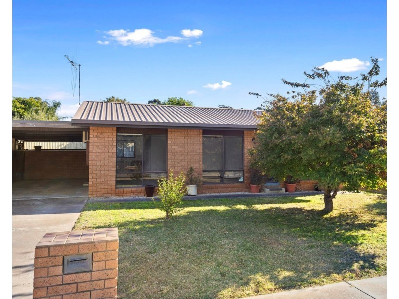 2/24 Burnside Street, Eaglehawk VIC 3556