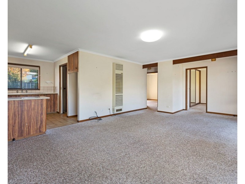 2/24 Burnside Street, Eaglehawk VIC 3556