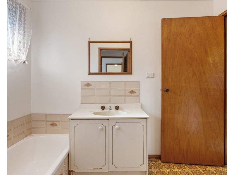 2/37 Browning Street, Kangaroo Flat VIC 3555