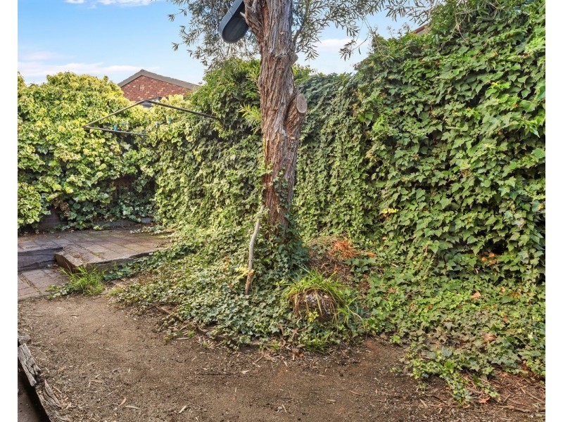 2/37 Browning Street, Kangaroo Flat VIC 3555