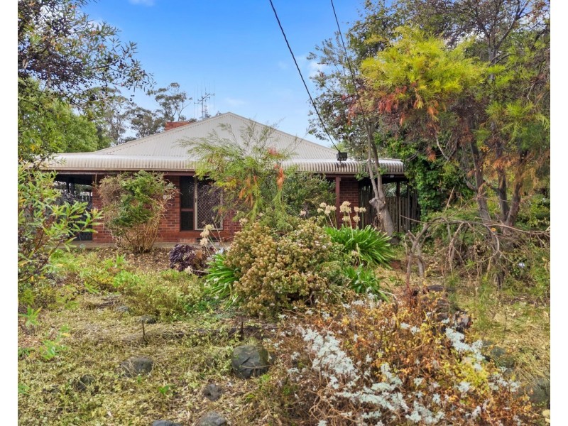 1 Alma Court, Kangaroo Flat VIC 3555