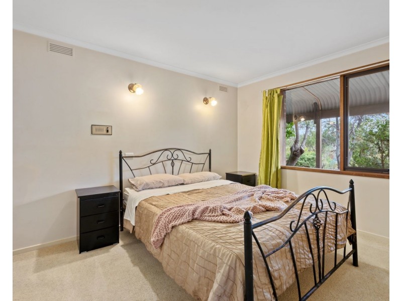 1 Alma Court, Kangaroo Flat VIC 3555