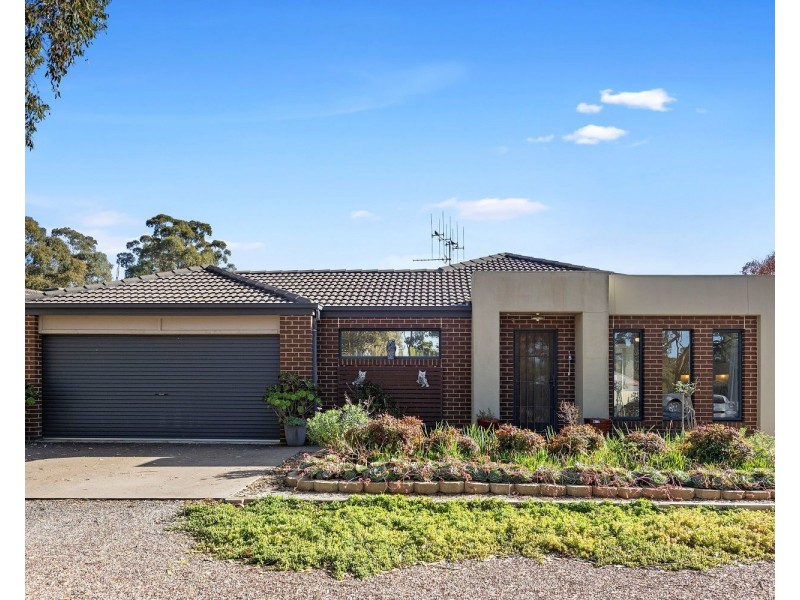 17 Parker Street, California Gully VIC 3556