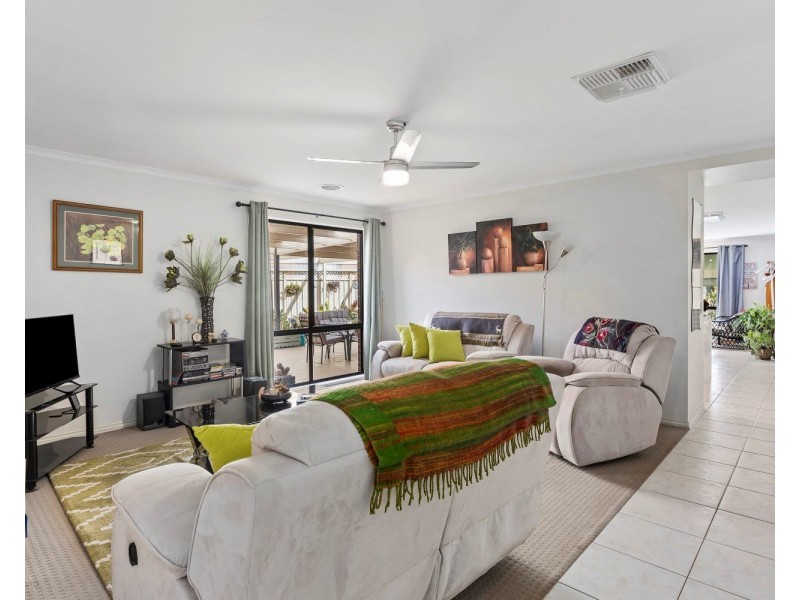 17 Parker Street, California Gully VIC 3556
