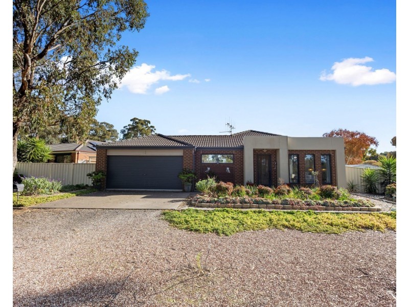 17 Parker Street, California Gully VIC 3556