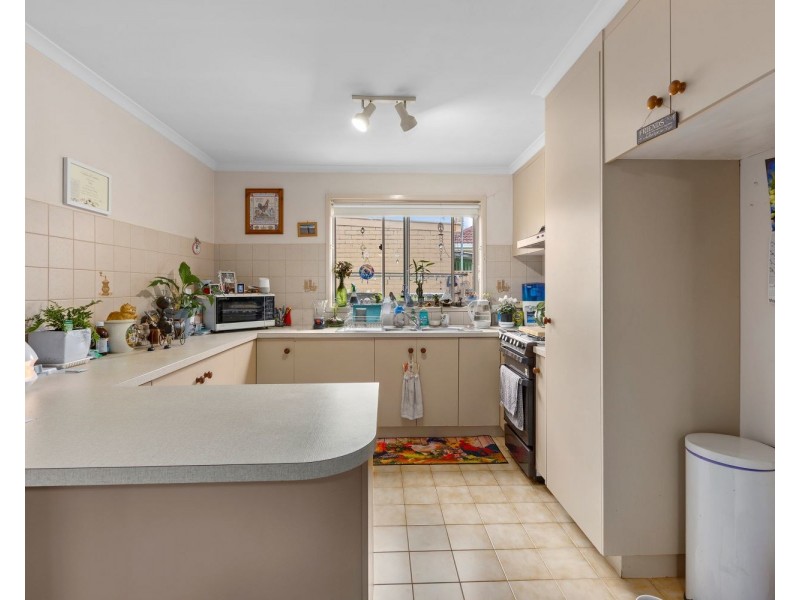 Unit 2 , Unit 3/108 Mundy Street, Kennington VIC 3550