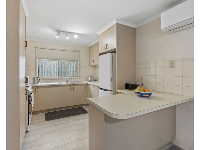 Unit 2 , Unit 3/108 Mundy Street, Kennington VIC 3550