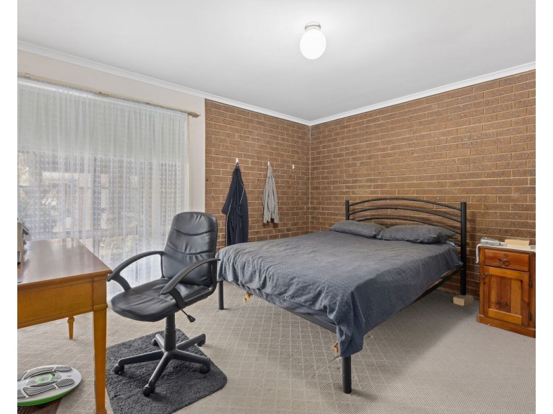 Unit 2 , Unit 3/108 Mundy Street, Kennington VIC 3550