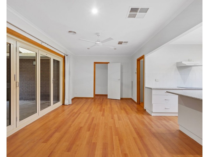 90 Symonds Street, Golden Square VIC 3555