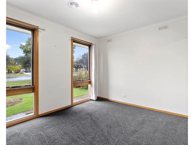 90 Symonds Street, Golden Square VIC 3555