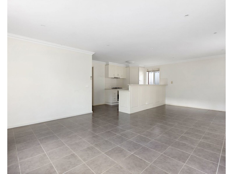 37b Grevillea Avenue, Kangaroo Flat VIC 3555