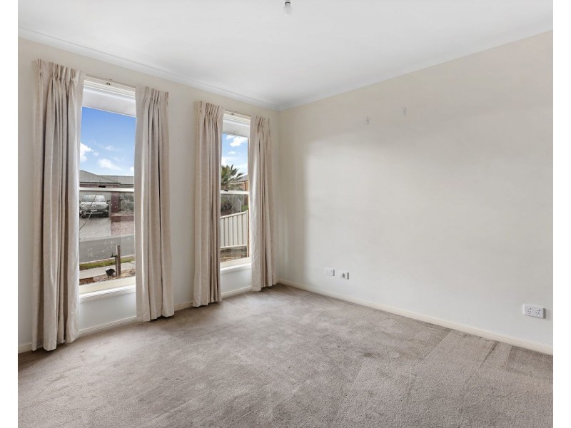 37b Grevillea Avenue, Kangaroo Flat VIC 3555