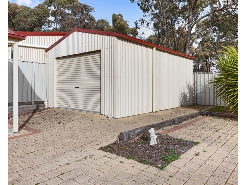 37b Grevillea Avenue, Kangaroo Flat VIC 3555