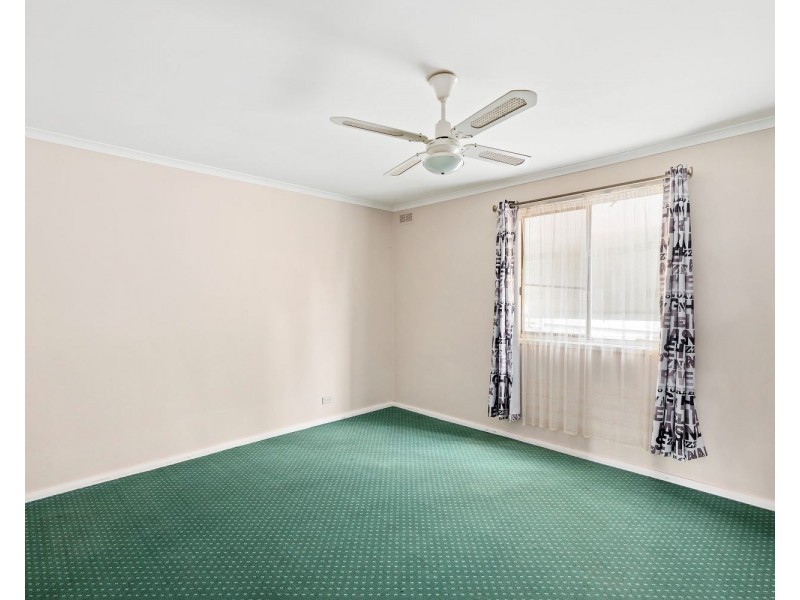 16 Youlden Street, California Gully VIC 3556