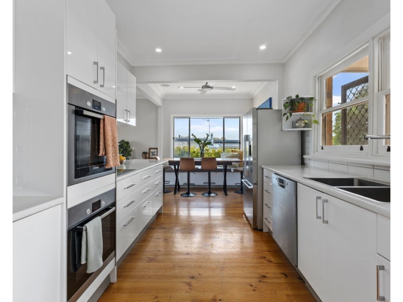 7 Leonard Avenue, Flora Hill VIC 3550