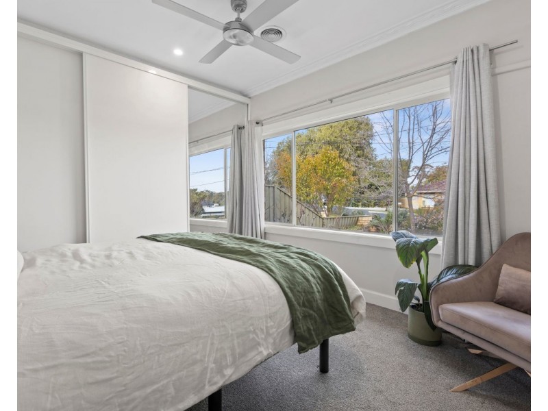 7 Leonard Avenue, Flora Hill VIC 3550