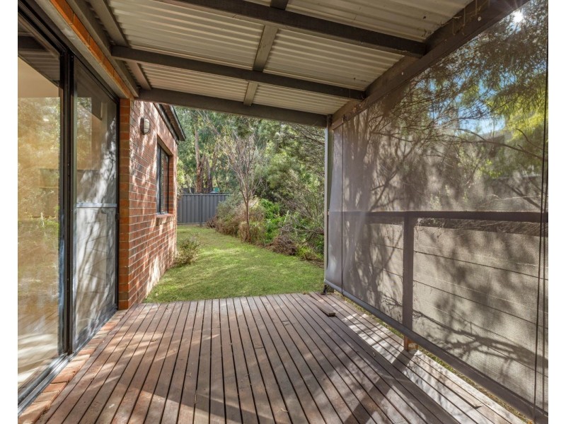 8/12A Lawson Street, Spring Gully VIC 3550