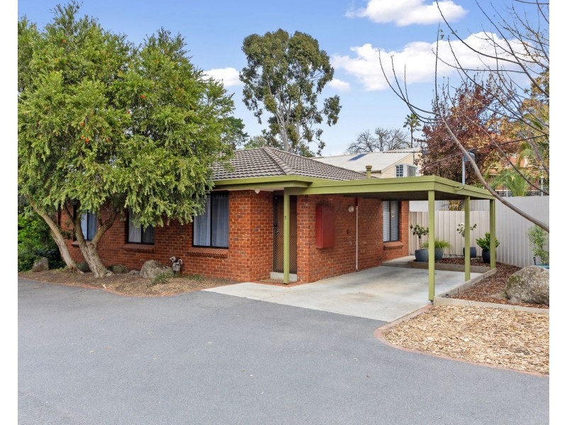 1/7 Minto Street, Quarry Hill VIC 3550
