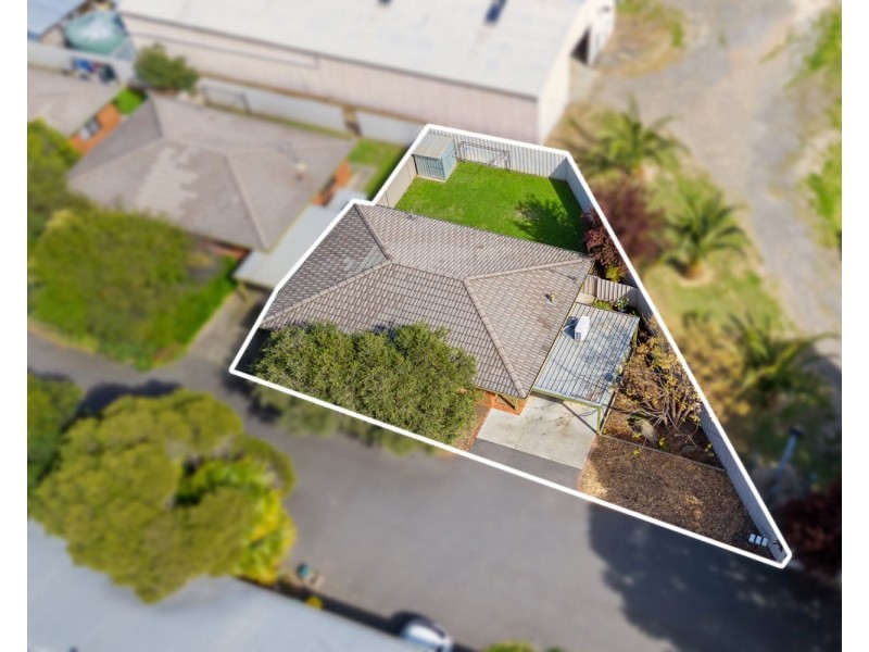 1/7 Minto Street, Quarry Hill VIC 3550