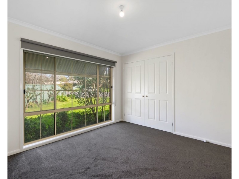 6 Brooke Court, Strathdale VIC 3550
