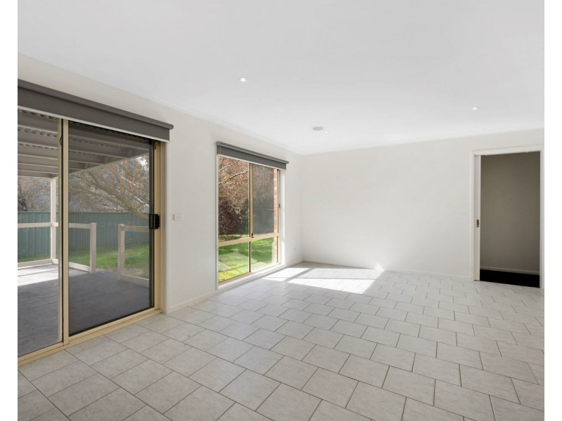 6 Brooke Court, Strathdale VIC 3550