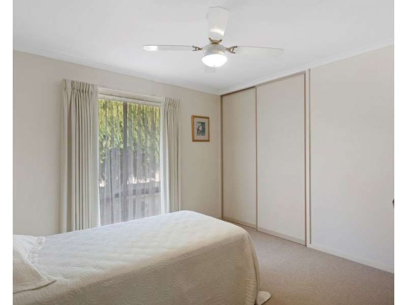 18 Wesley Street, Kangaroo Flat VIC 3555