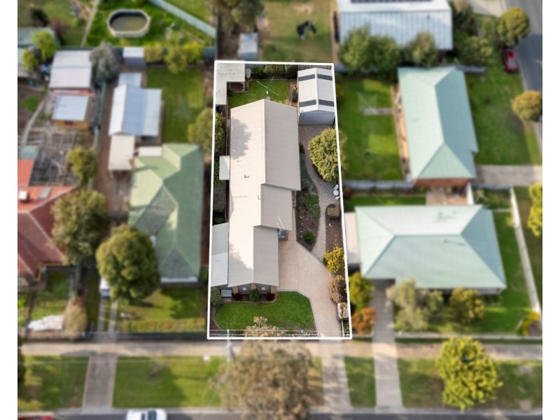 18 Wesley Street, Kangaroo Flat VIC 3555
