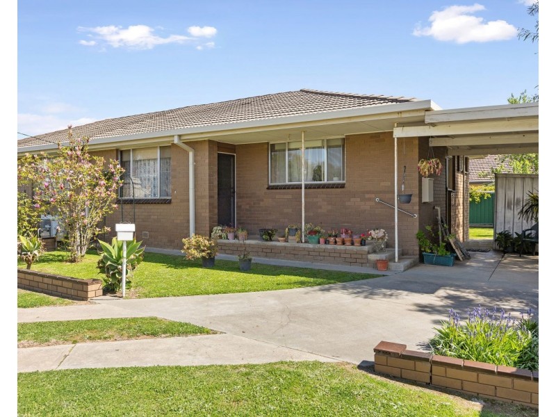 Unit 1 & 2 /14a Ewing Court, Flora Hill VIC 3550