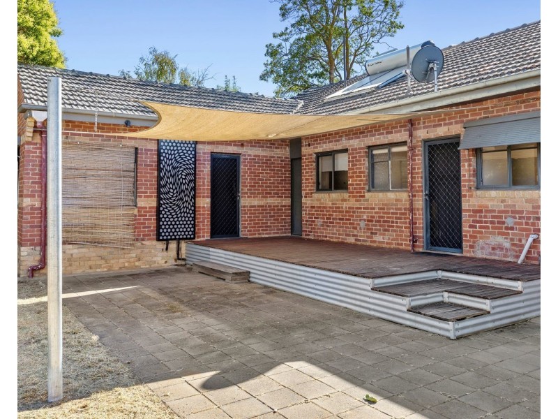 8 Margaret Crescent, Flora Hill VIC 3550