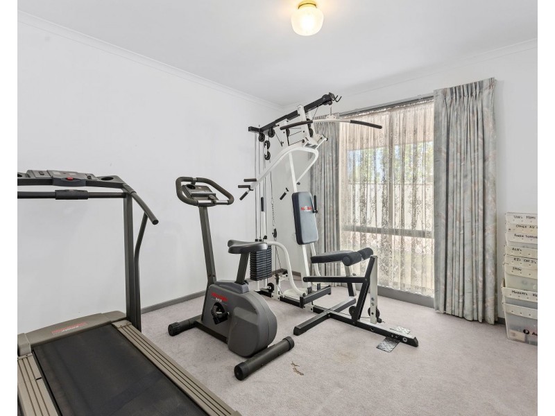 2/90 Sternberg Street, Kennington VIC 3550