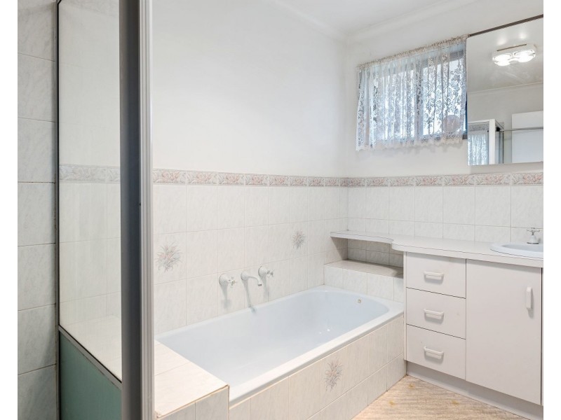2/90 Sternberg Street, Kennington VIC 3550