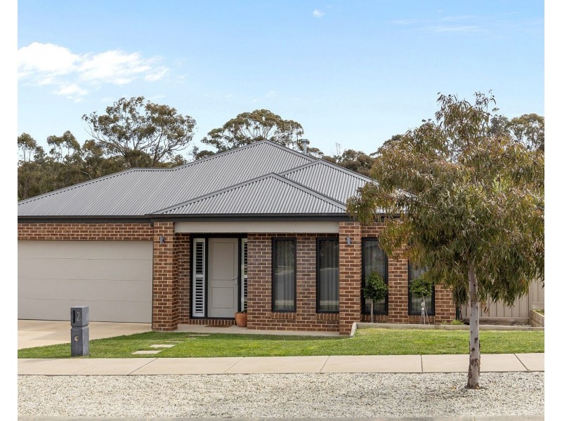 2 Woodman Drive, Mckenzie Hill VIC 3451