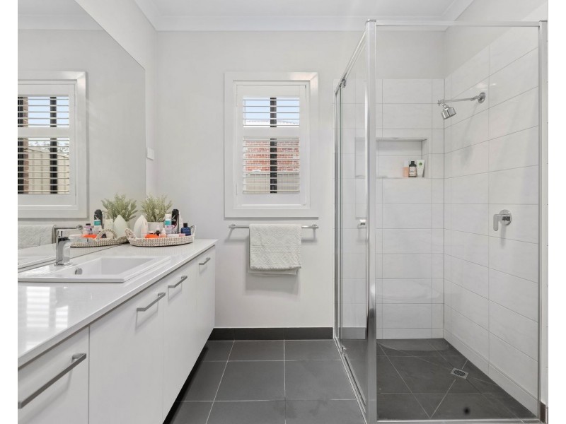 2 Woodman Drive, Mckenzie Hill VIC 3451