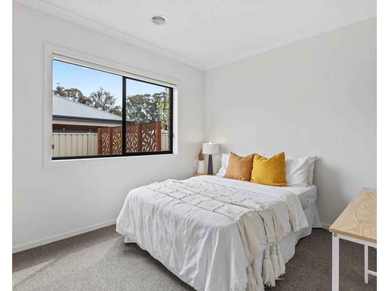 2 Woodman Drive, Mckenzie Hill VIC 3451