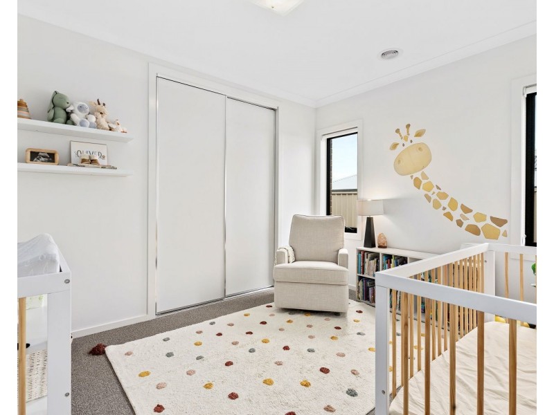 2 Woodman Drive, Mckenzie Hill VIC 3451