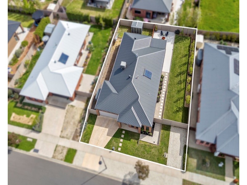 2 Woodman Drive, Mckenzie Hill VIC 3451