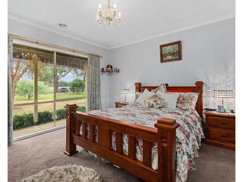 546 – 548 Midland Highway, Huntly VIC 3551