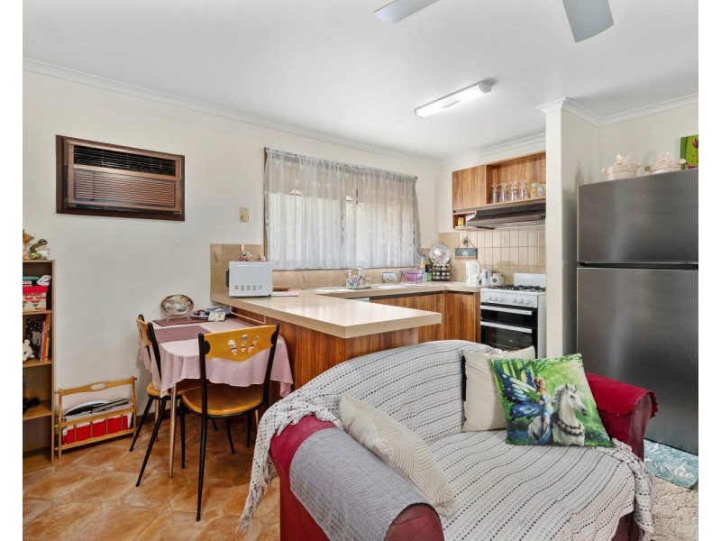 4 Seaton Grove, Golden Square VIC 3555