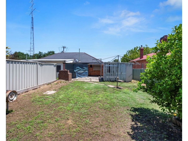 99 Sternberg Street, Kennington VIC 3550