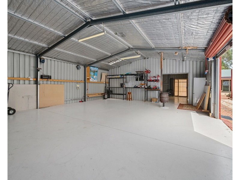 11 Cameron Court, Huntly VIC 3551