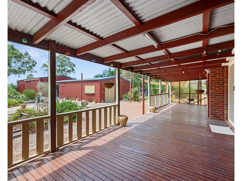 11 Cameron Court, Huntly VIC 3551
