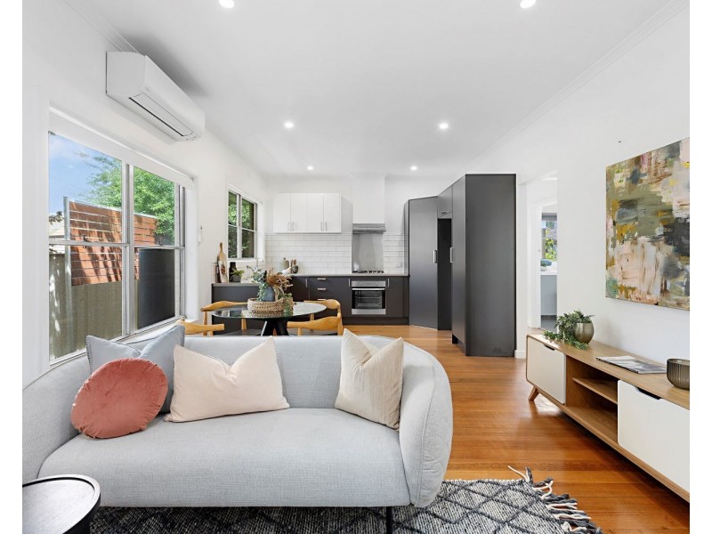 18 Carolin Street, Flora Hill VIC 3550