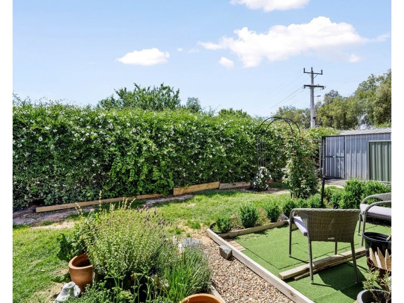 6 Kneebone Street, Eaglehawk VIC 3556