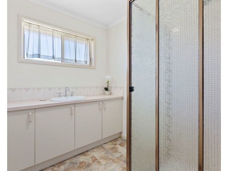 10 Lockwood Mews, Kangaroo Flat VIC 3555